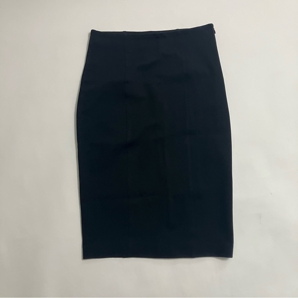 Vince Dresses & Skirts - VINCE. black stretch body-con pencil skirt